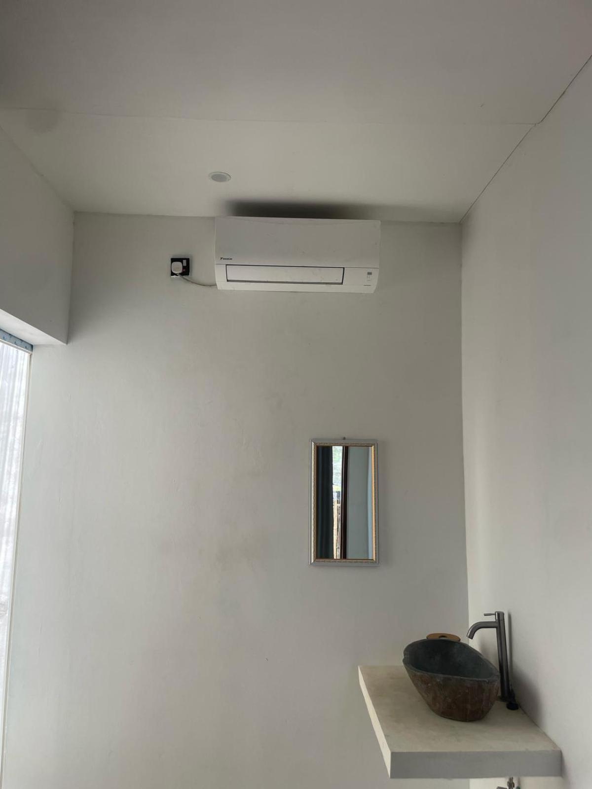 The Corner Homestay Kuta  Exteriör bild